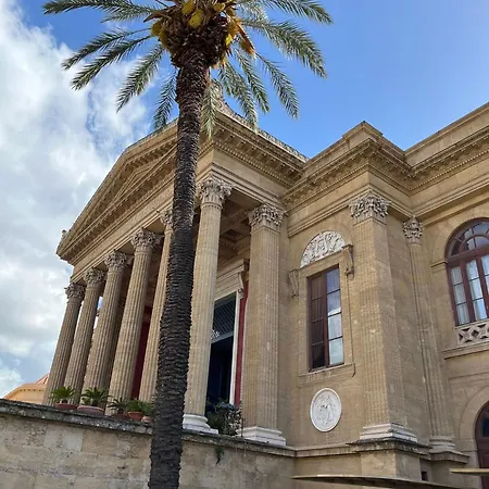 Casa Vacanze Da Ruggero Al Massimo Palermo Exterior photo